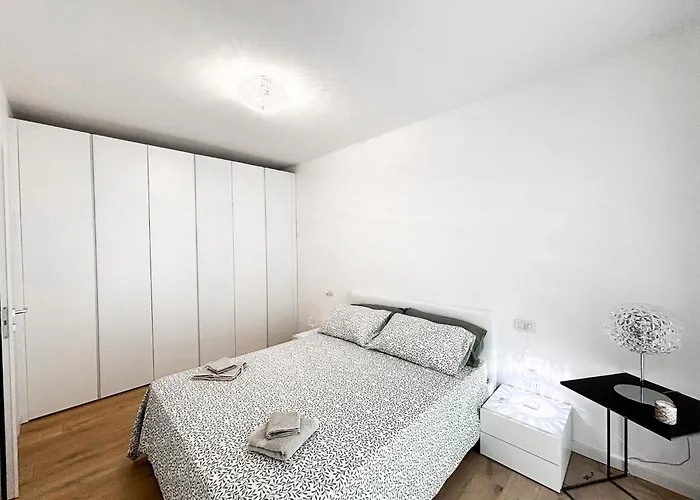 Con Terrazza Lägenhet *